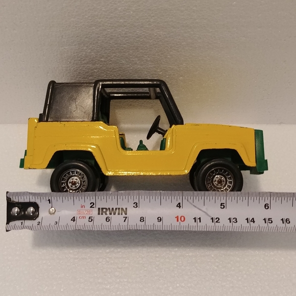 Vtg Toostie Toy Jeep. Yellow. Green. USA. EUC. - Picture 4 of 5